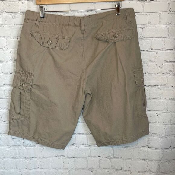Michael Brandon Men’s Khaki Cargo Shorts size 36 - Picture 3 of 5